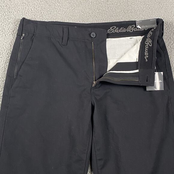 Eddie Bauer NWT 36x30 Black FLEX WR Sport Chino Stretch Travel Work Pants - Picture 1 of 10
